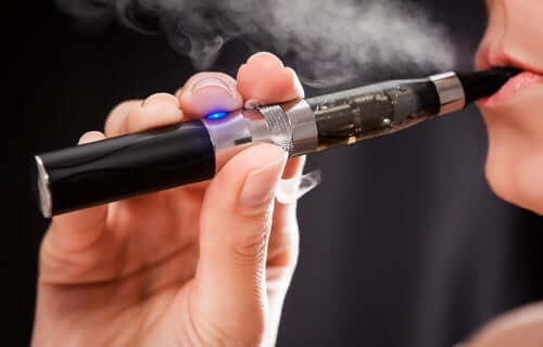 Information über die Auswirkungen von E-Zigaretten ist grundlegend