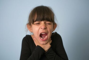 Verschlucken bei Kindern: Prävention und erste Hilfe