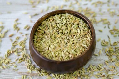 Fenchelsamen: Vorteile und Naturheilmittel