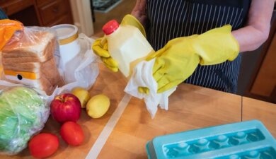 Coronavirus: Müssen wir Lebensmittel vorsorglich desinfizieren?