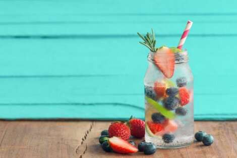 Erfrischende Fruchtgetränke für den Sommer