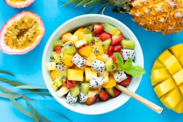 Salate mit Obst und Kräutern: 6 Rezepte