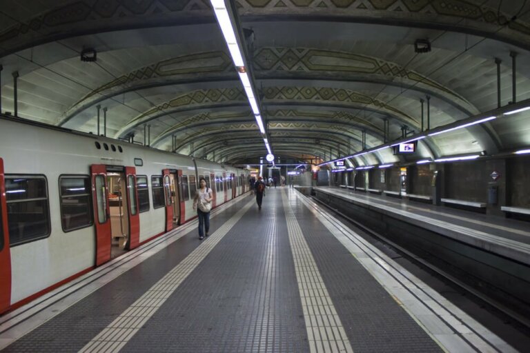 Schutz vor SARS-CoV-2 in öffentlichen Verkehrsmitteln