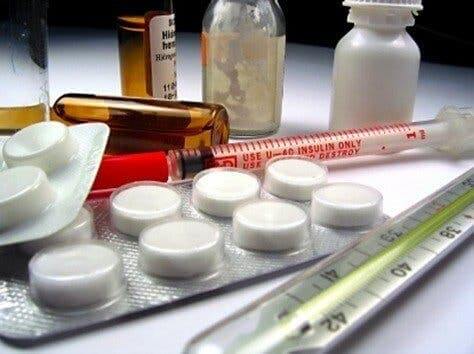 Pharmakologische Behandlung durch Immunsuppressiva
