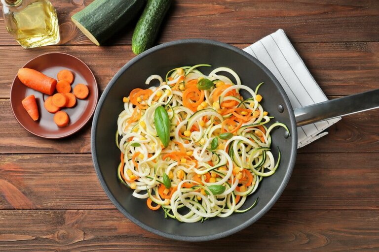 Spaghetti mit Zucchini und Karotten: Einfaches und leckeres Rezept!