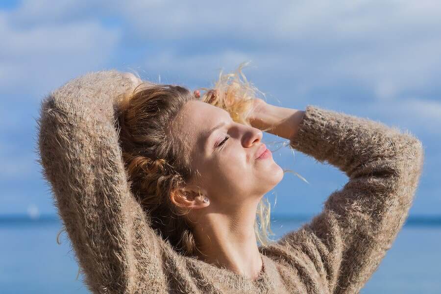 Haare vor der Sonne schützen: 5 Tipps