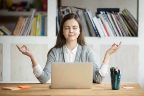 Realistische Erwartungen, um Meditation in deinen Alltag zu integrieren