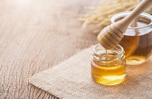 Bienenhonig zur Behandlung von Aphthen im Mund