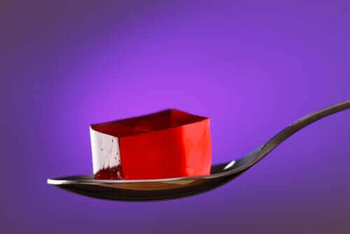 Gelatine für deine Gelenke - Löffel mit Wackelpudding