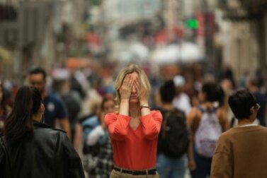 Angst vor der Außenwelt: Symptome der Agoraphobie