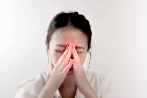 Hypertrophie der Nasenmuschel - Frau mit Beschwerden