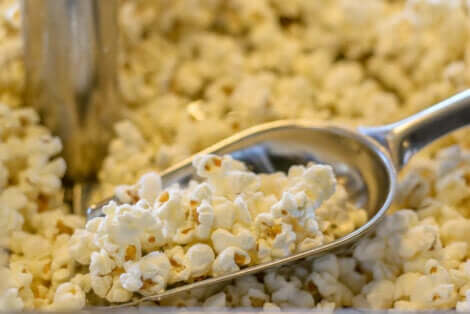 Popcorn - Eine Popcornschaufel