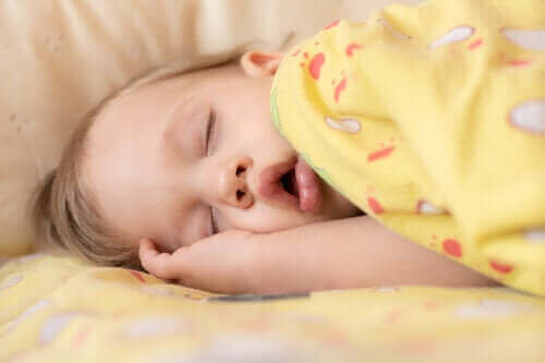 Schlafapnoe bei Säuglingen: Symptome und Behandlung