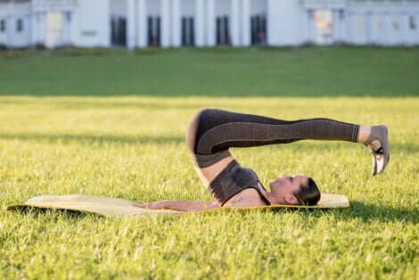 „Rolling Back“ ist eine amüsante Übung dieser Disziplin.