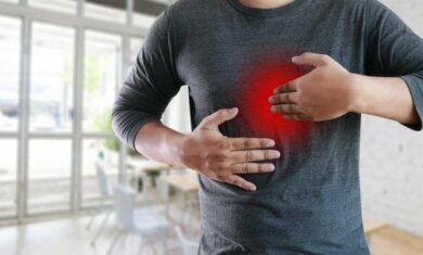 3 wirksame Hausmittel gegen sauren Reflux