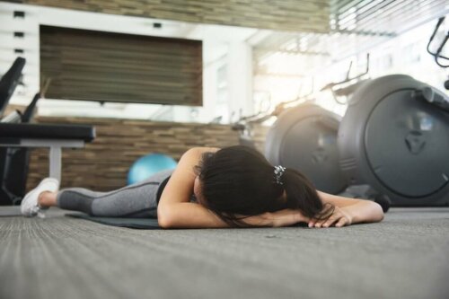 Plötzlicher Herztod - Frau im Fitnessstudio