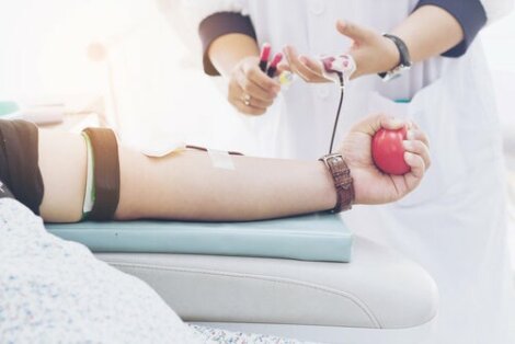 Weltblutspendetag: eine Blutspende rettet Leben