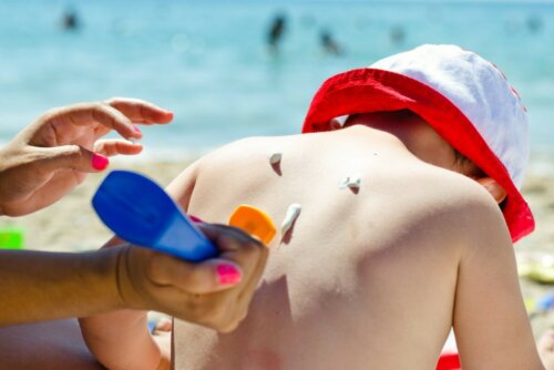 Kind Sonnenstrahlung Strand