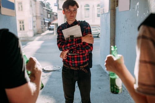 Gruppenzwang: Wie du deinem Kind helfen kannst, damit umzugehen