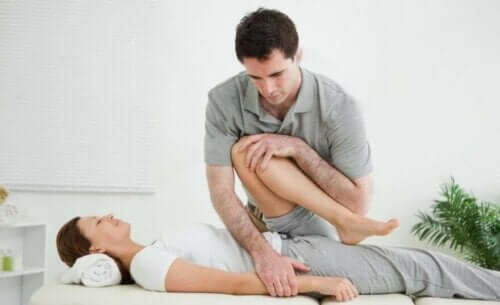 Behandlung der Adduktoren-Tendopathie durch Physiotherapie