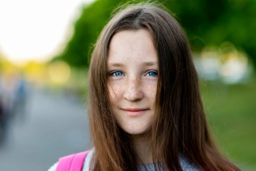 Mädchen mit Veränderung der Augenfarbe