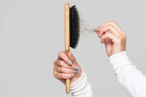 Haarbürste reinigen: Nützliche Tipps