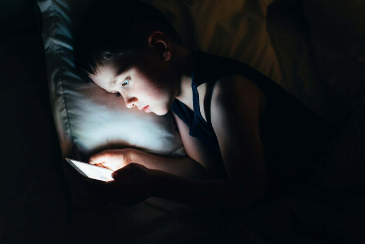 Die Verwendung von Bildschirmen vor dem Schlafengehen ist keine gute Idee