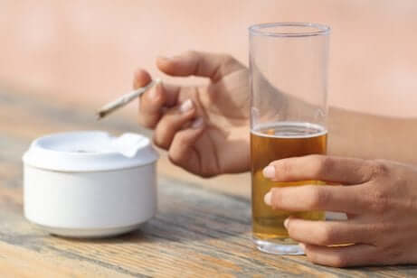Vermeide Tabak und Alkohol bei chronischer Gastritis