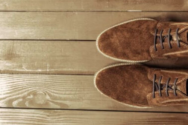 Wildlederschuhe putzen: Nützliche Tipps