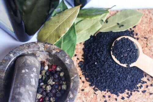 Schwarzkümmel gegen Furunkel