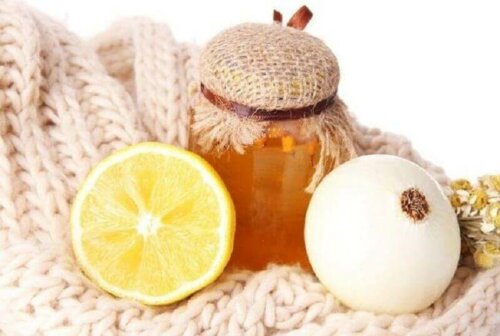 Mischung aus Zwiebel und Honig