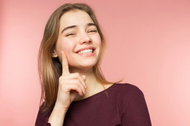 Ermittle deinen Farbtyp nach Haut-, Haar- und Augenfarbe