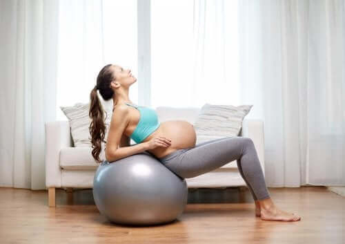 Beckenbodenübungen sind wichtig während der Schwangerschaft
