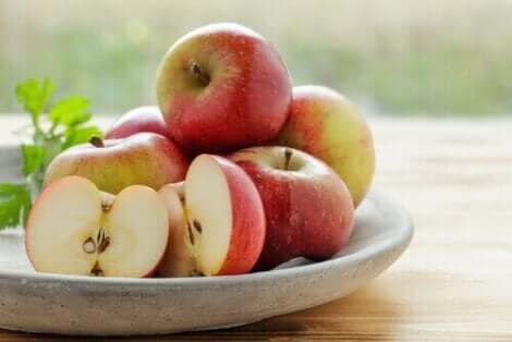 Sodbrennen mithilfe von Äpfeln lindern