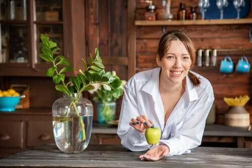 Sodbrennen mithilfe von Äpfeln lindern: 3 Rezepte für zu Hause