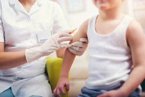 Alles über Mumps und warum es wichtig ist, dagegen geimpft zu sein
