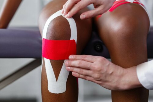 Chronische Schmerzen am Knie Physiotherapie