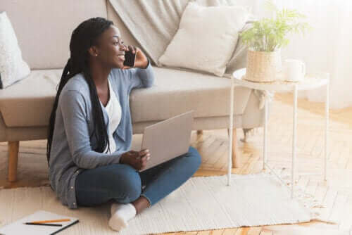 Die Vor- und Nachteile vom Sitzen auf dem Boden