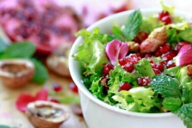 Endivien-Granatapfel-Salat: 2 schnelle und einfache Rezepte