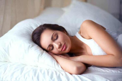 Sorge für eine gute Schlafhygiene, damit sich dein Körper entsprechend erholen kann