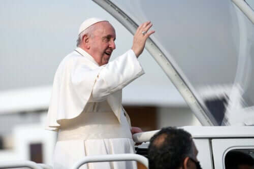 Symptomatische Divertikelstenose: Der Grund für die Hospitalisierung von Papst Franziskus