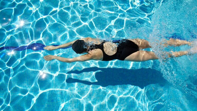 Schwimmen: Diese gesundheitlichen Vorteile bietet es!