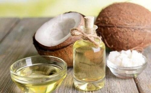 Kokosnussöl für die Körperpflege: 5 Anwendungsmöglichkeiten