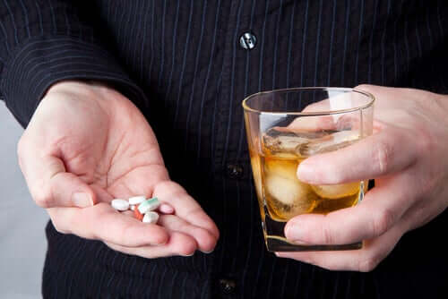 Darf man Alkohol trinken, wenn man Medikamente einnimmt?