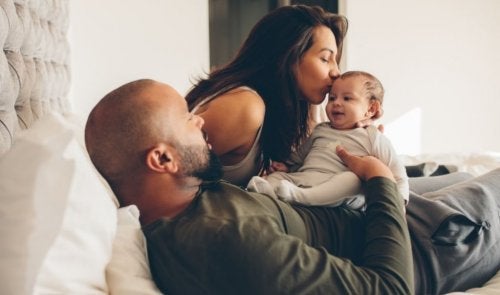 Intimität in der Partnerschaft: 5 Veränderungen nach der Geburt eines Kindes