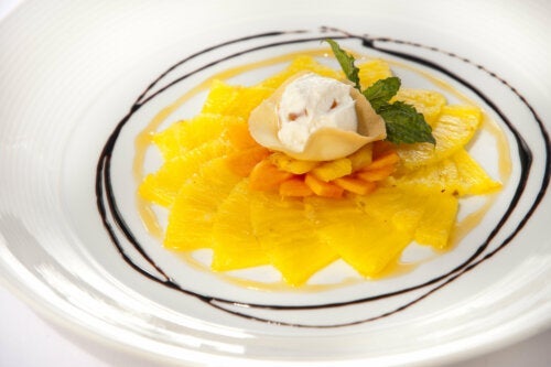 Ananas-Carpaccio mit Eiscreme: Ein köstliches Rezept