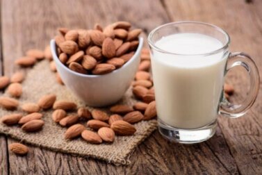 Haselnuss-Schokoladenmilch: Ein sehr leckeres und gesundes Rezept!
