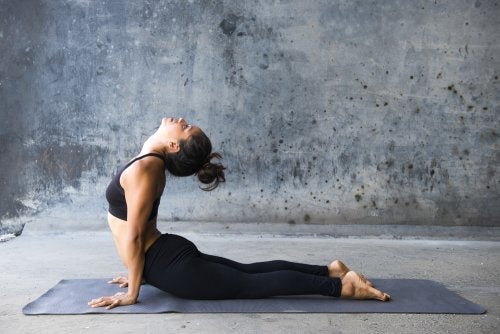 5 Yogaübungen zum Abnehmen
