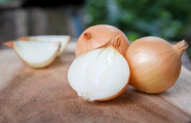 6 Verwendungsmöglichkeiten von Zwiebeln im Haushalt