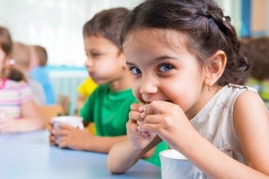 Nächstenliebe: So vermittelst du deinen Kindern diesen Wert